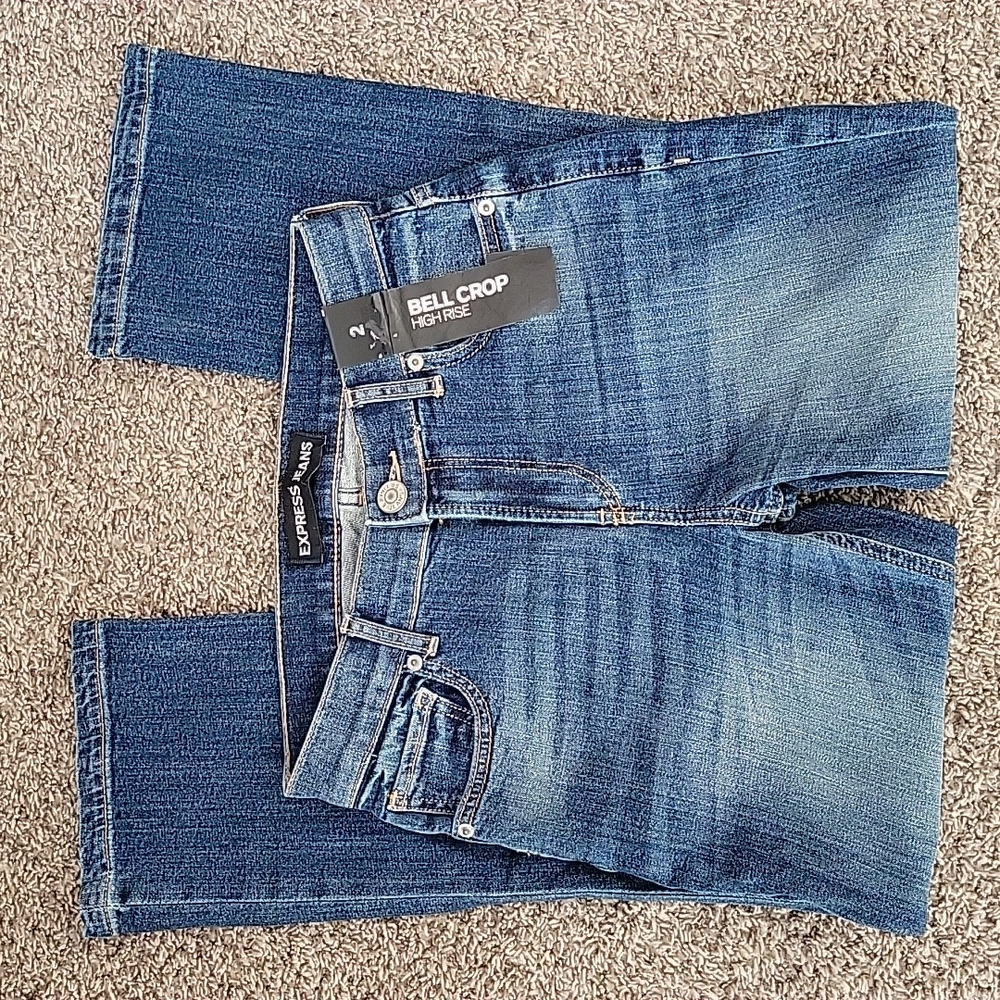 Women's Express Bell Crop High Rise